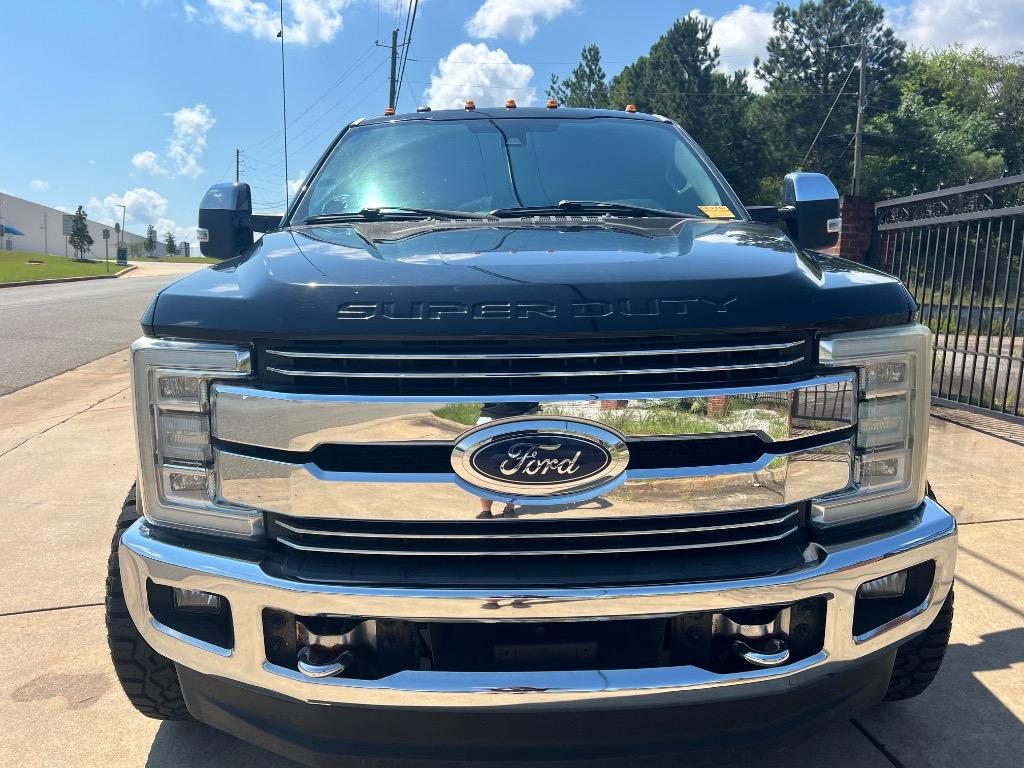 2017 Ford F-250 Super Duty Lariat's photo