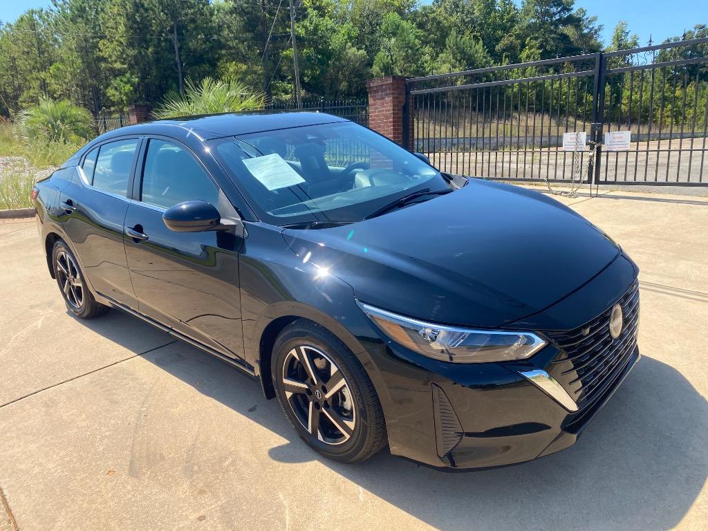 2025 Nissan Sentra SV's photo