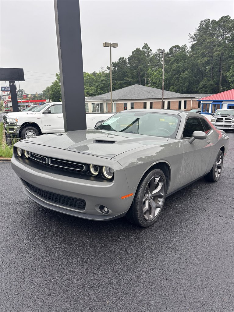 2018 Dodge Challenger SXT Plus's photo