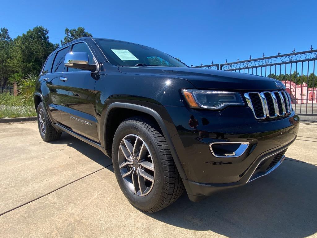 2018 Jeep Grand Cherokee Laredo's photo